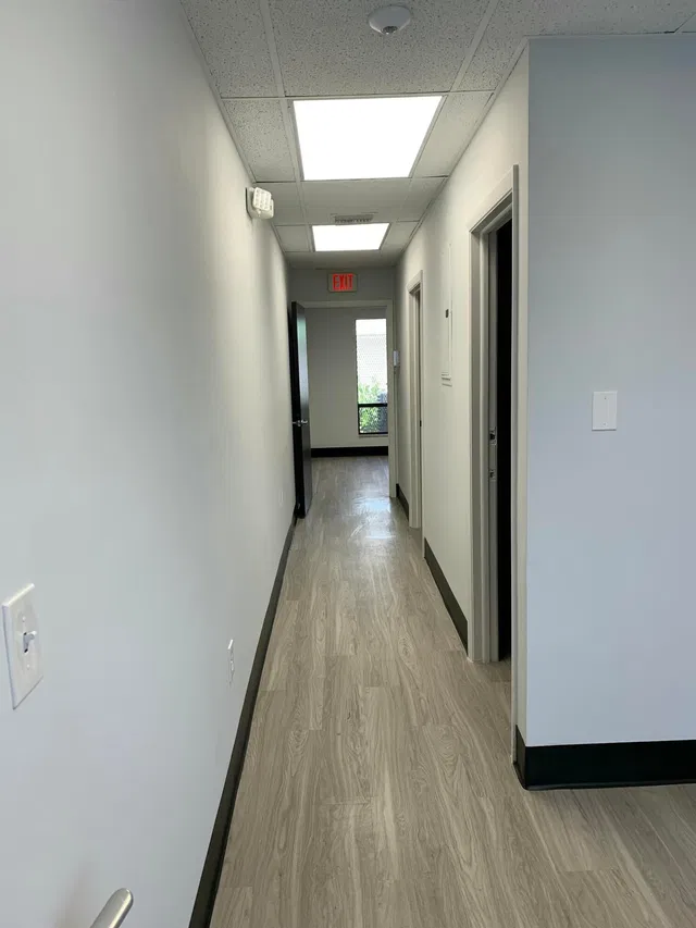 Unit 100-213 photo 17
