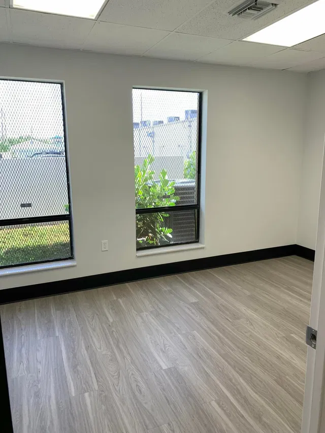 Unit 100-213 photo 18