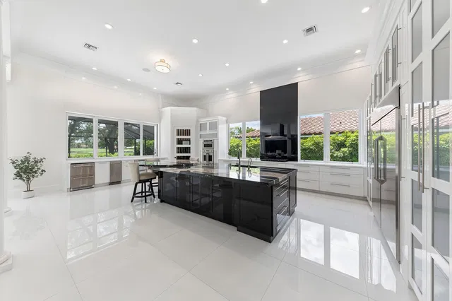  Residence photo 5