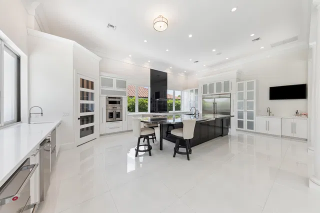  Residence photo 9