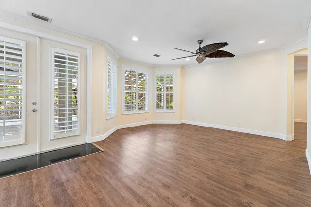  Residence photo 17