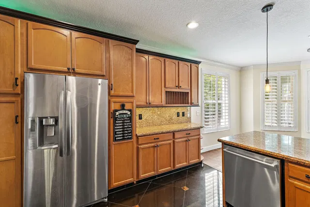  Residence photo 24