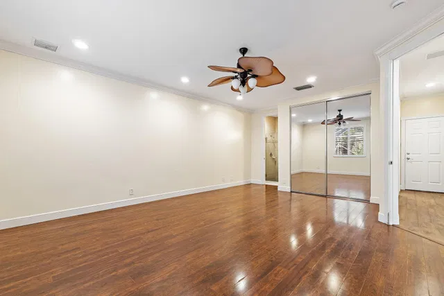  Residence photo 26