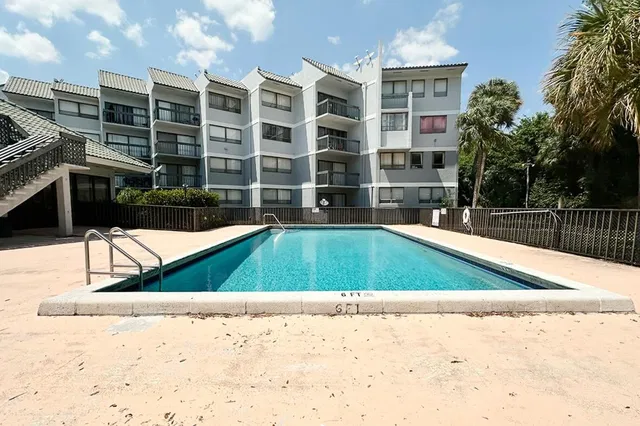 Unit 105 photo 23