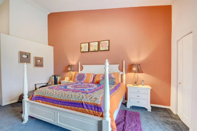 Unit H2 photo 18