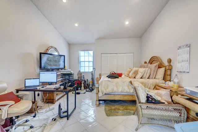 Unit H2 photo 26