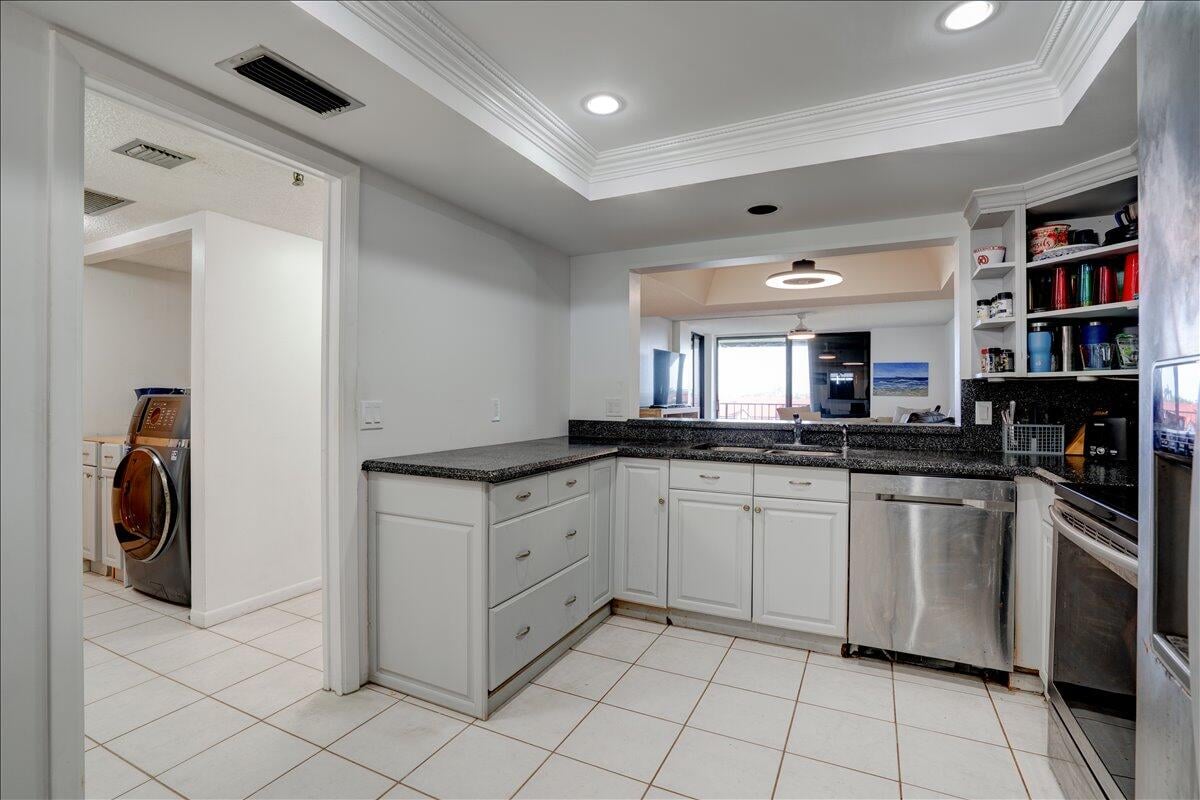  Unit 515 photo 7