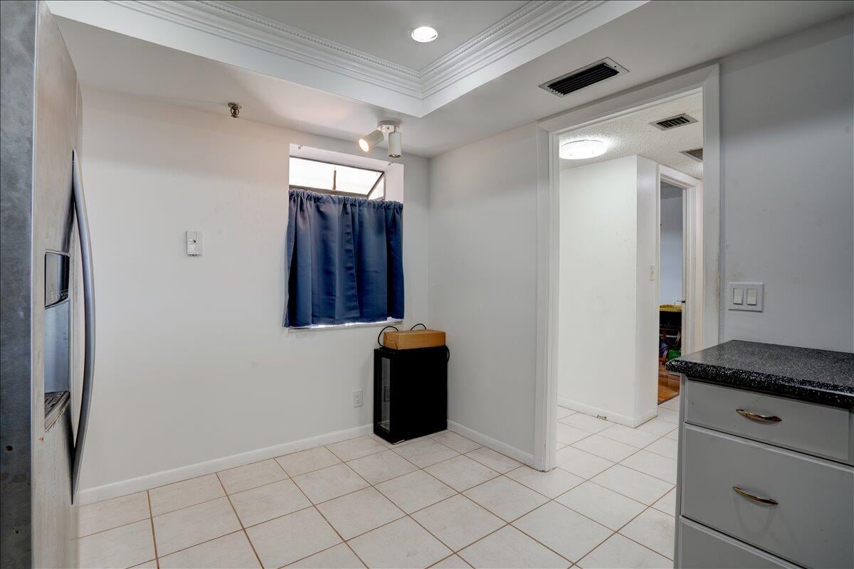  Unit 515 photo 12