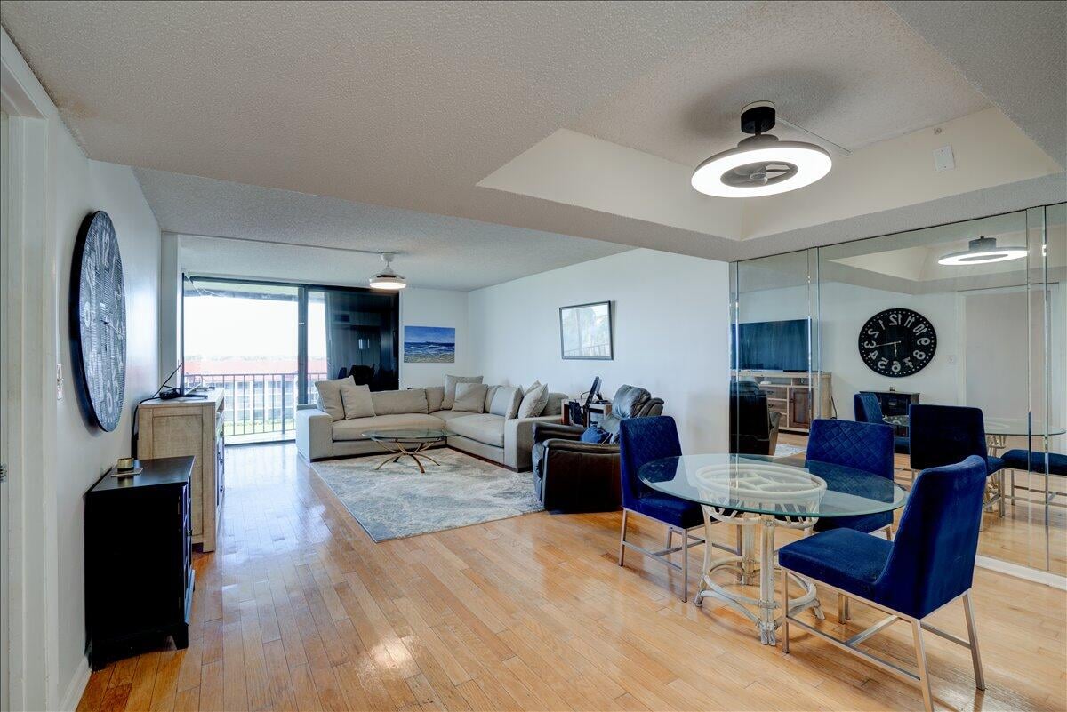  Unit 515 photo 14