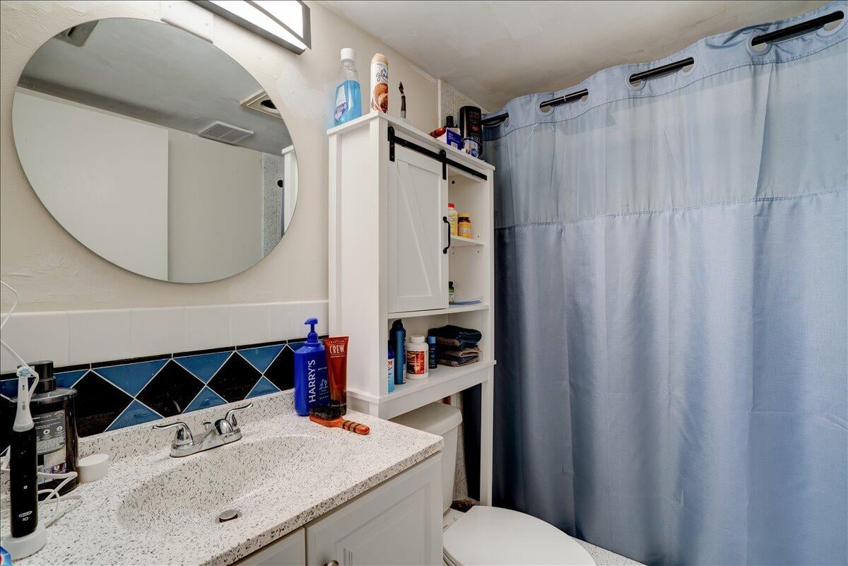  Unit 515 photo 29