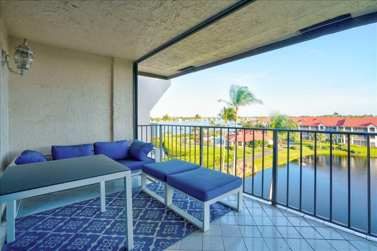  Unit 515 photo 38