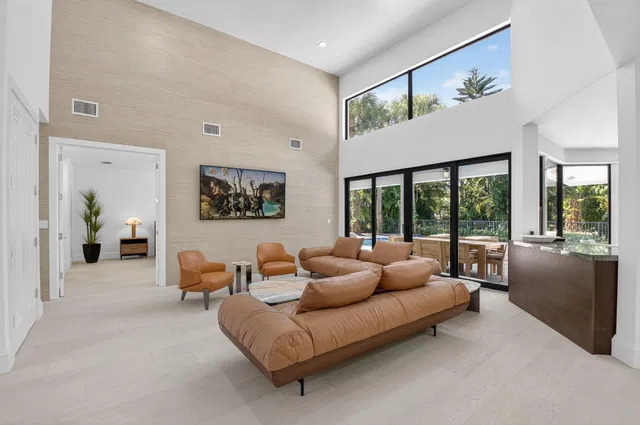 Woodfield Country Club Residence photo 9
