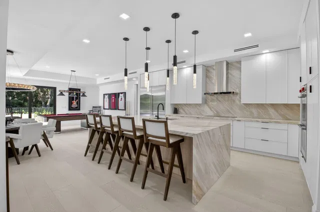 Woodfield Country Club Residence photo 12