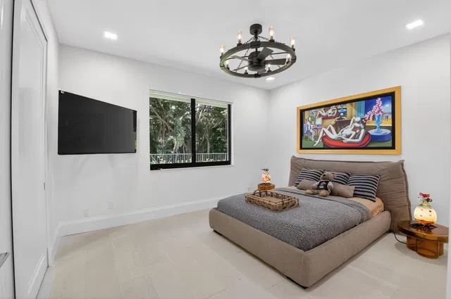 Woodfield Country Club Residence photo 35