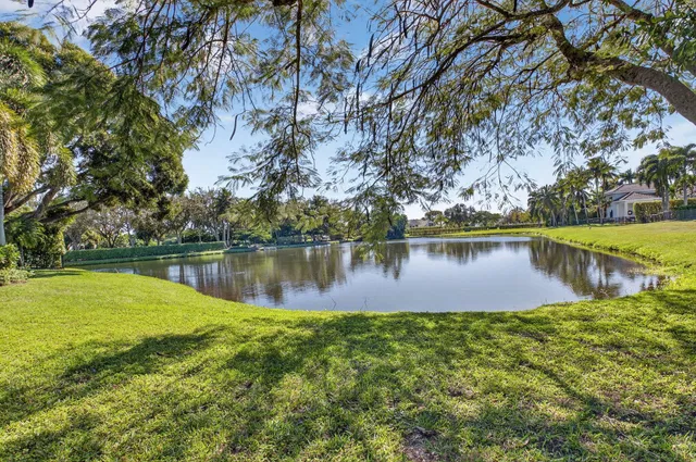 Woodfield Country Club Residence photo 58