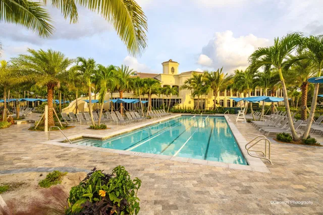 Woodfield Country Club Residence photo 69