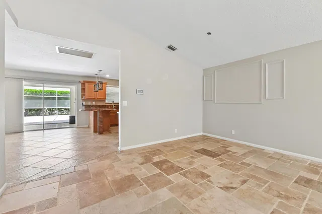 Residence photo 14