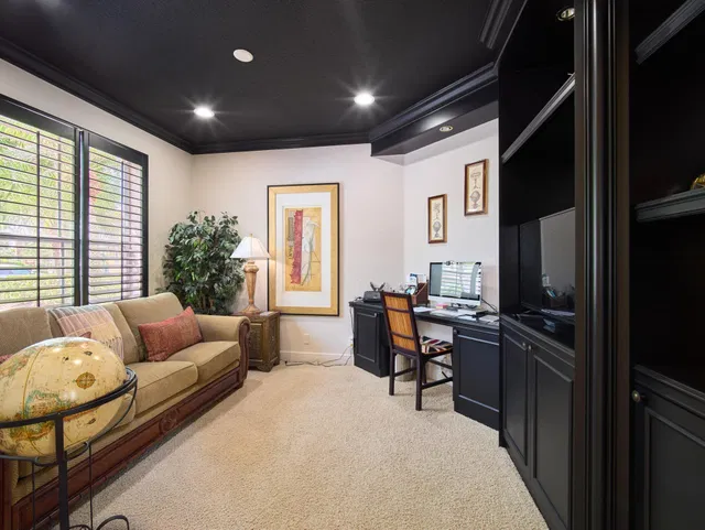 Residence photo 15