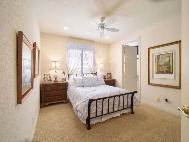 Residence photo 23