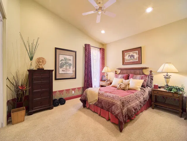 Residence photo 26