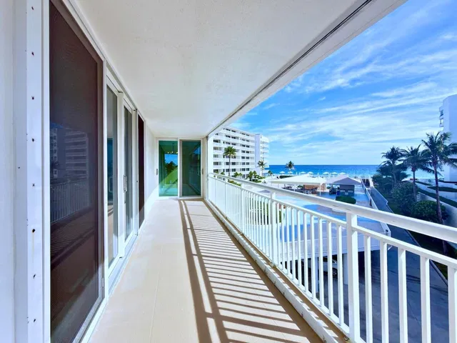 Barclay Condo Unit 410 photo 3