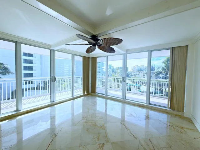 Barclay Condo Unit 410 photo 13