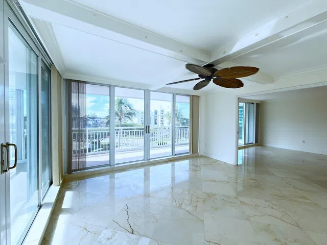Barclay Condo Unit 410 photo 15