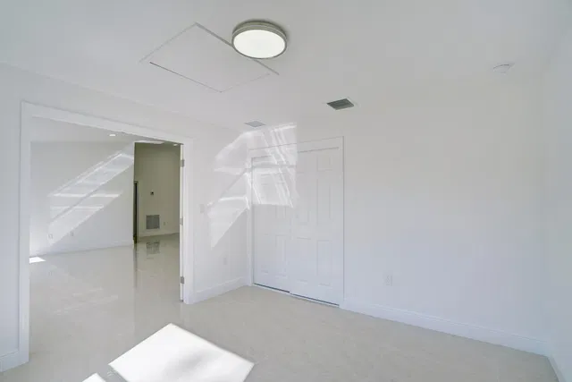 Residence photo 19