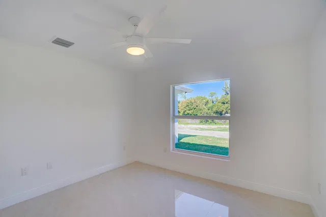 Residence photo 43