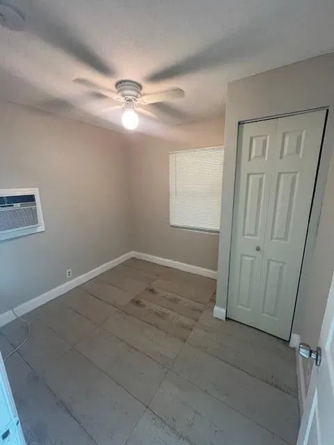 Unit 2 photo 12