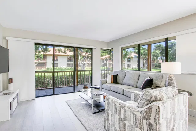 PGA National Palm Beach Gardens Residence photo 13