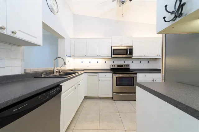 Residence photo 11