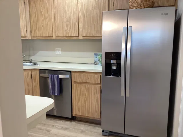 Unit B-2 photo 15