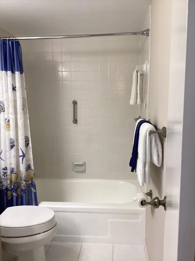 Unit B-2 photo 31
