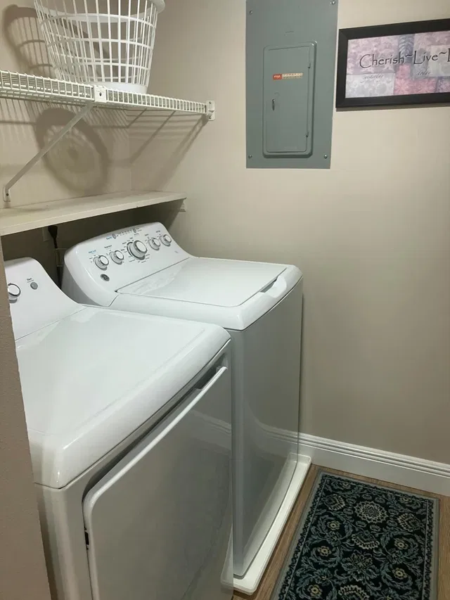 Unit B-2 photo 36