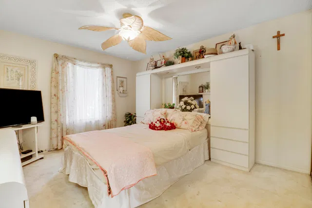 Residence photo 36