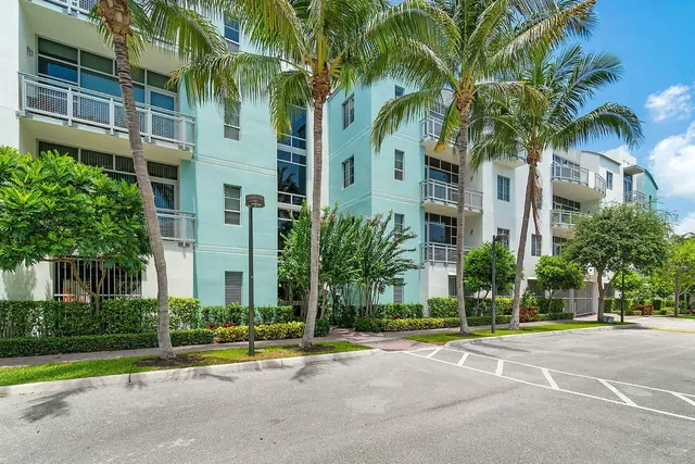 The Meridian Unit 304 photo 3