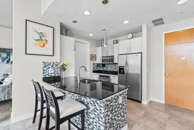 The Meridian Unit 304 photo 5