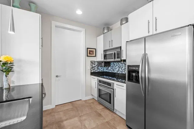The Meridian Unit 304 photo 8