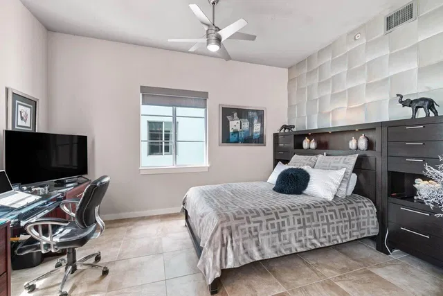 The Meridian Unit 304 photo 11