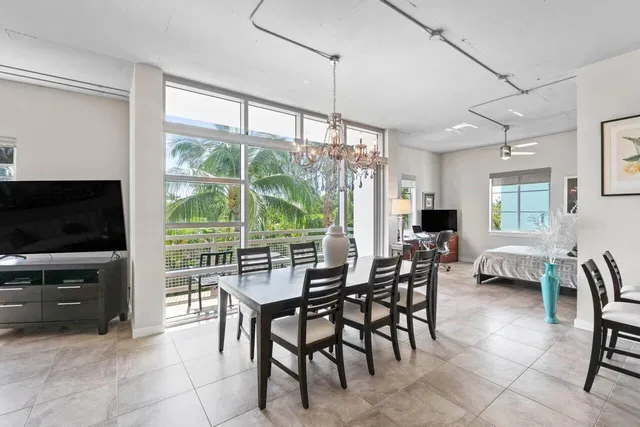 The Meridian Unit 304 photo 12