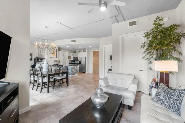 The Meridian Unit 304 photo 17