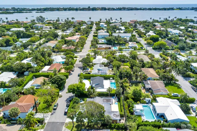 SoSo West Palm Beach Residence photo 33