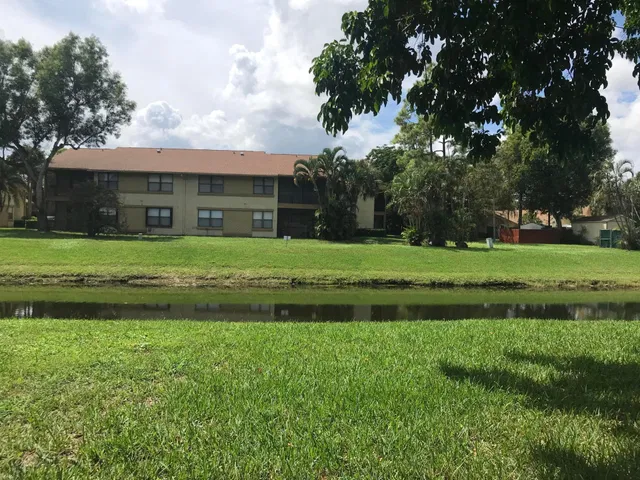 Unit 6 photo 16