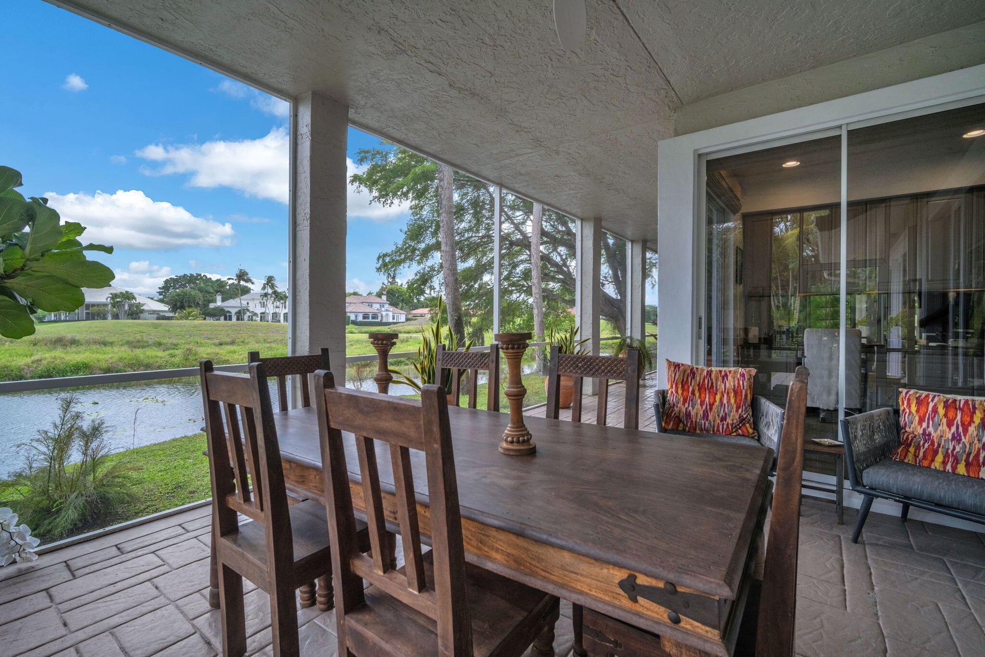 First Fairway Residence photo 2