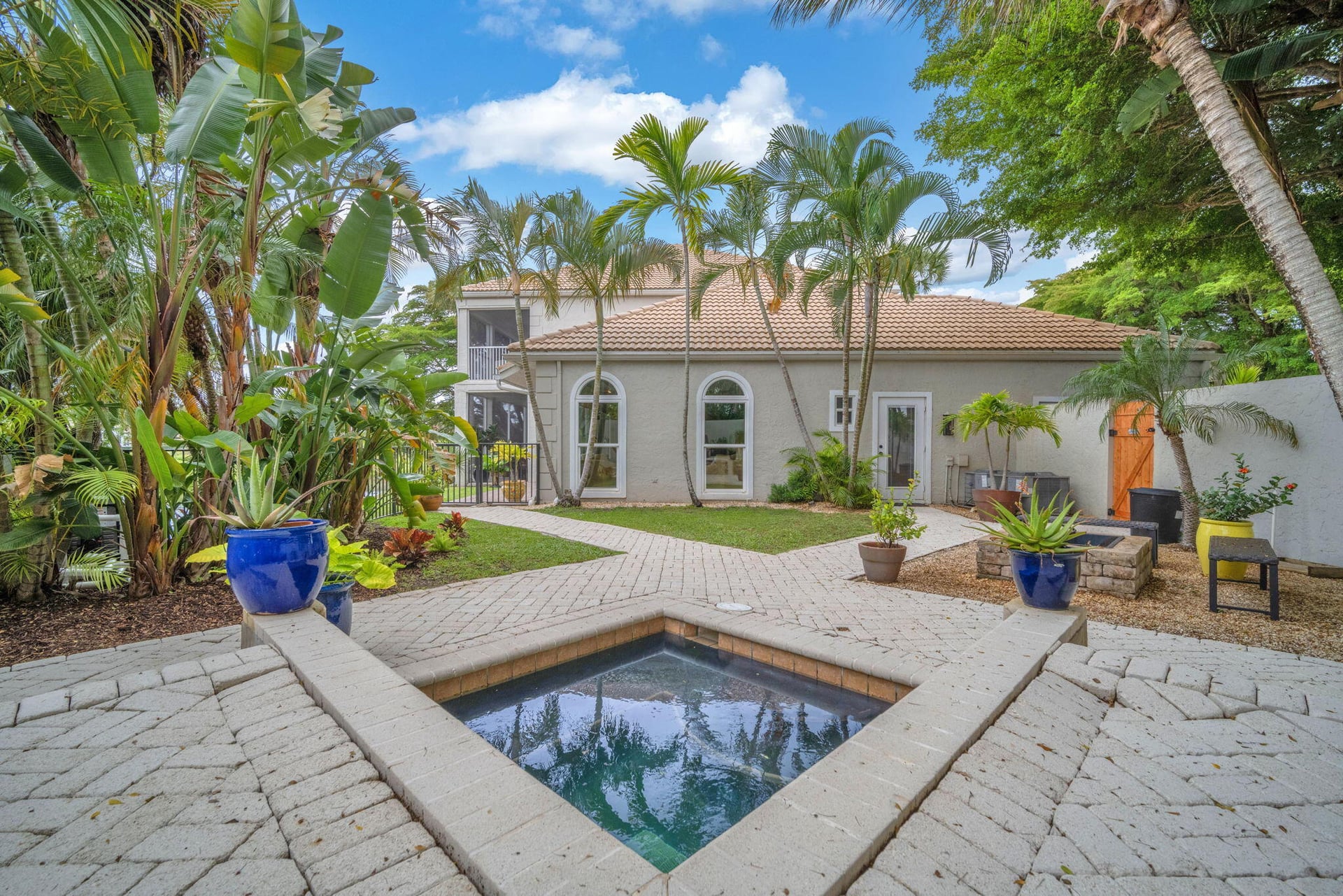 First Fairway Residence photo 30