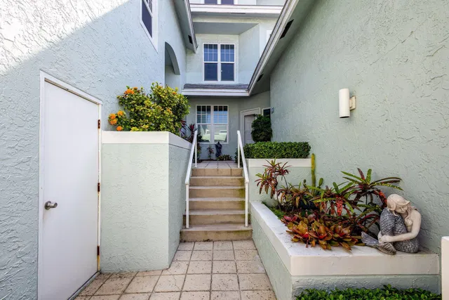 Residence photo 8