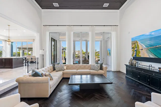 Admirals Cove Residence photo 11