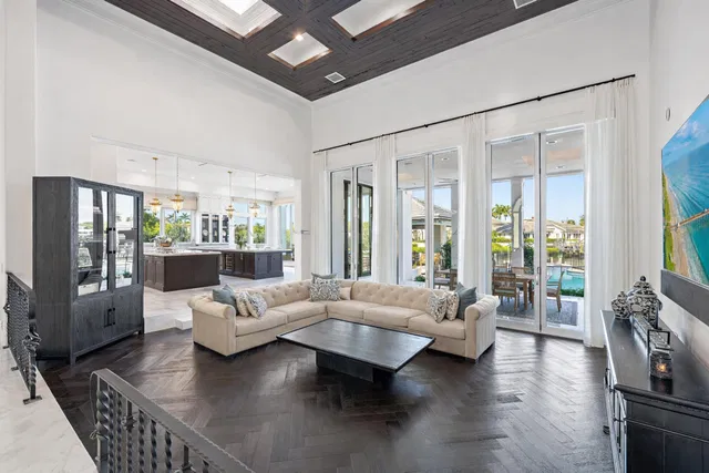 Admirals Cove Residence photo 14