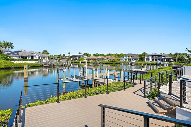 Admirals Cove Residence photo 29